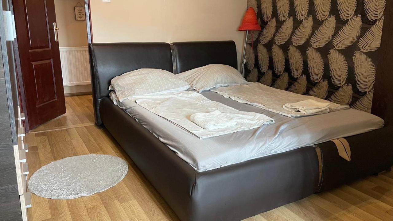 Bristol Apartments Baja Εξωτερικό φωτογραφία